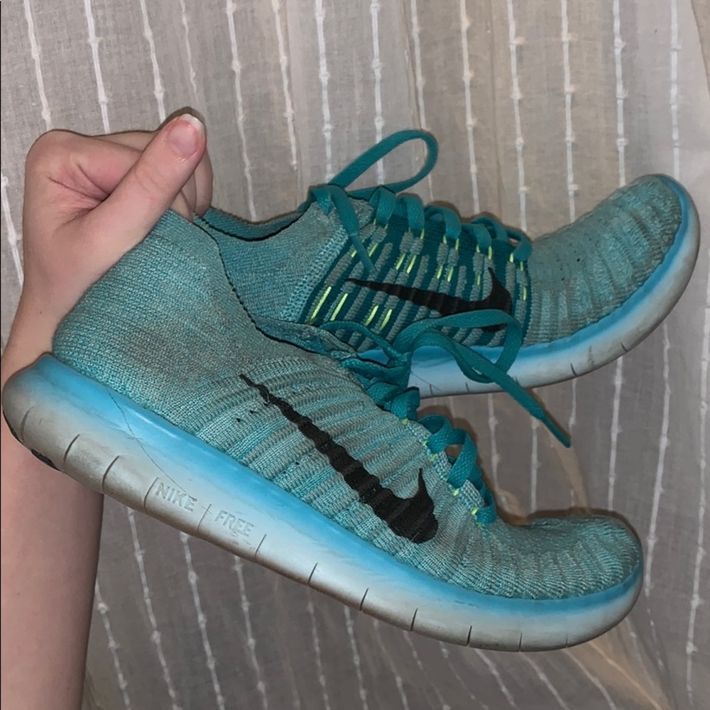 Nike Free Run Flyknit Sneakers